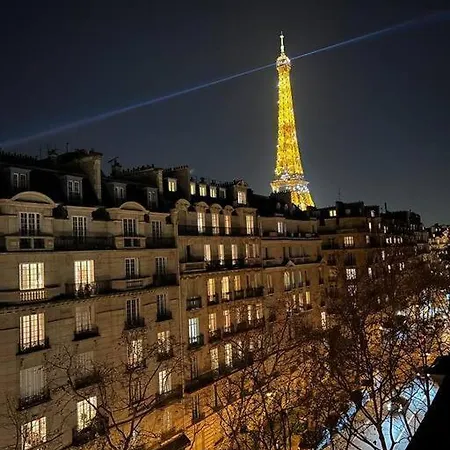 Studio Vue Tour Eiffel Parigi